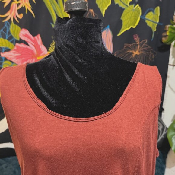 PERUVIAN CONNECTION Seabreeze Asymmetric Hem Pima & Modal Tank, Burnt Sienna, L - Picture 8 of 16